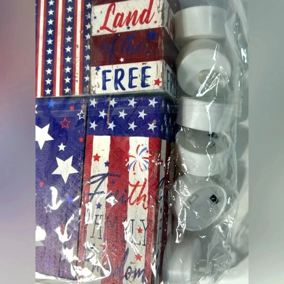 U.S.A Candle Holder Set - Battery  Candles - Picture 4 of 7